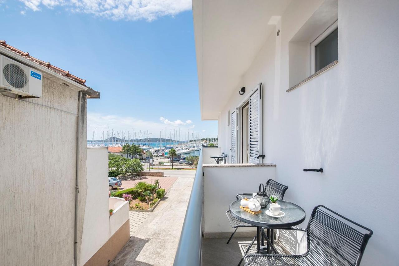 Apartments And Rooms Mare Vodice Zewnętrze zdjęcie