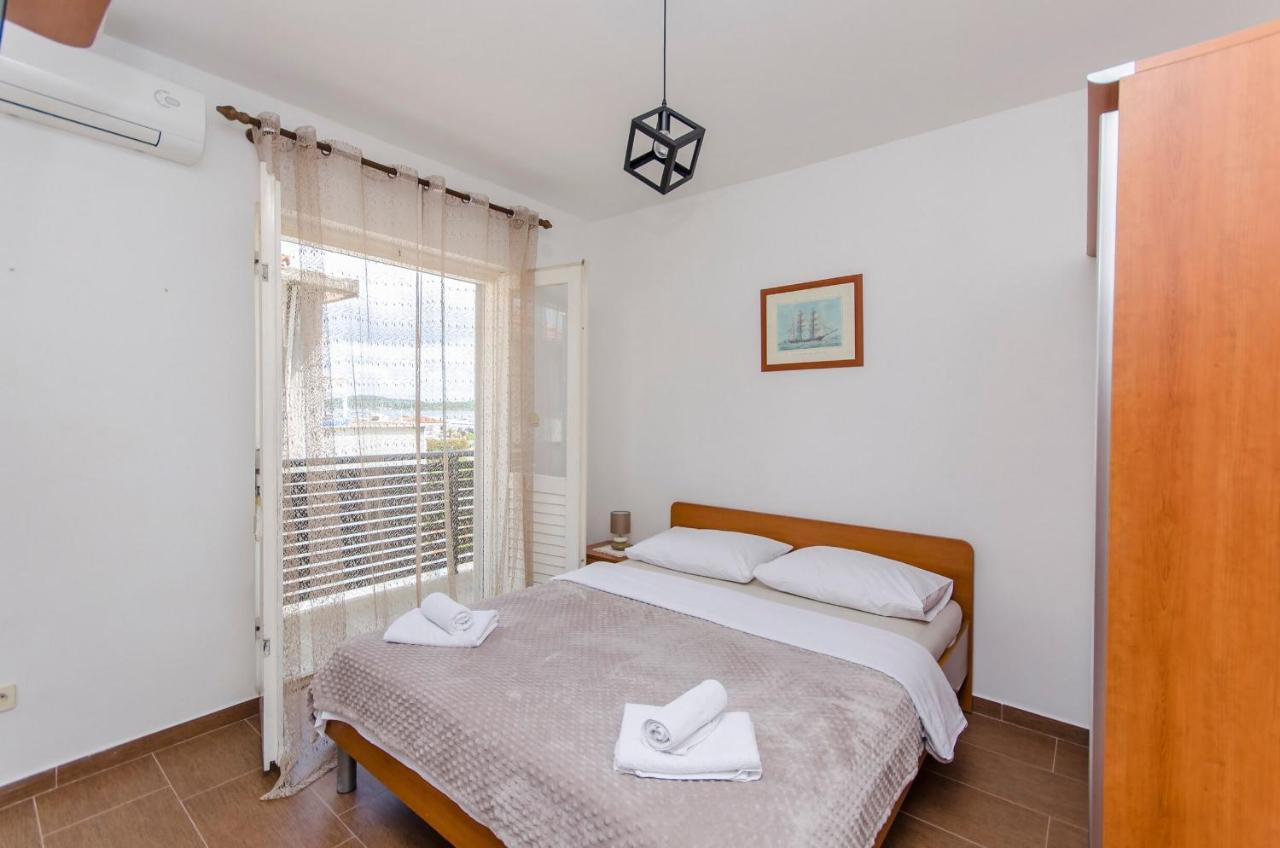 Apartments And Rooms Mare Vodice Zewnętrze zdjęcie